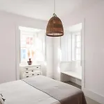 Lejlighed - Light Filled With Terrace *