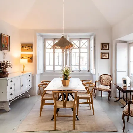 - Light Filled With Terrace Apartment Ericeira