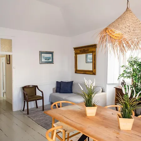 - Light Filled With Terrace Apartment