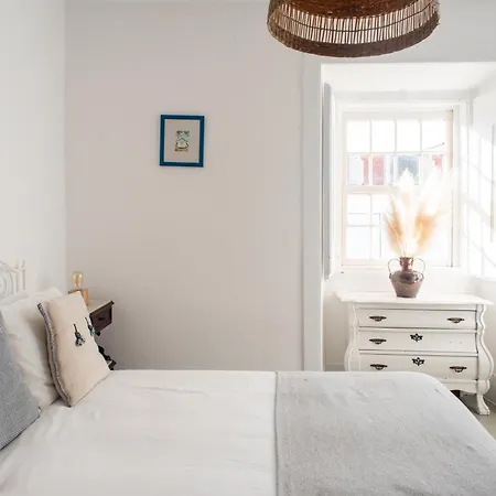 - Light Filled With Terrace Apartment Ericeira