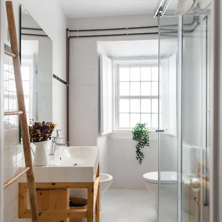 - Light Filled With Terrace Apartment Ericeira