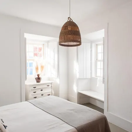 - Light Filled With Terrace *