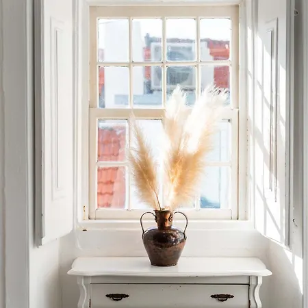 - Light Filled With Terrace Apartamento