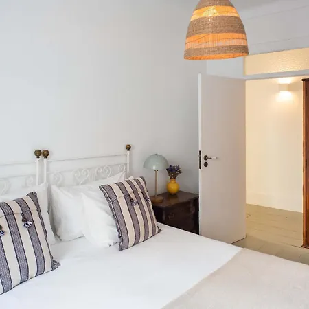 - Light Filled With Terrace Apartamento